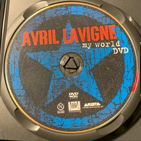 Avril Lavigne My World DVD / CD - Picture 3 of 5